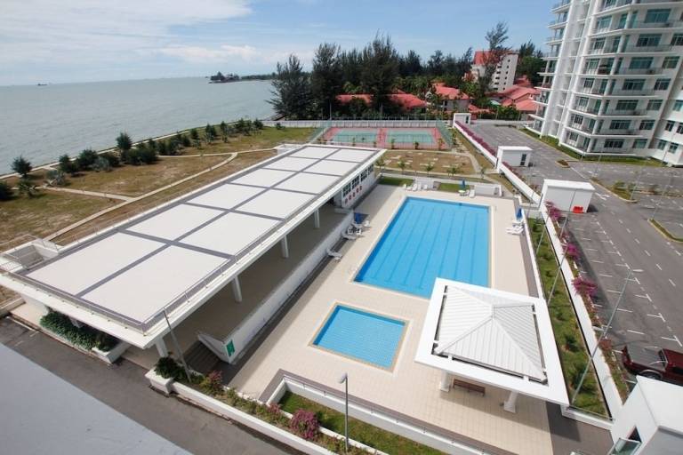Condo  Taman Selera Tanjung Lobang
