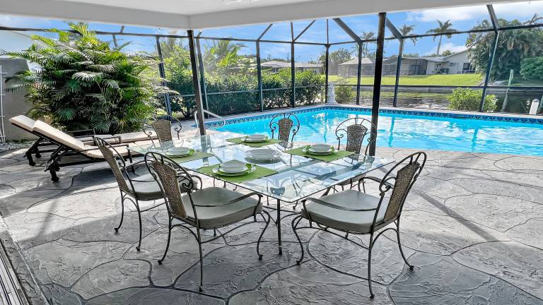 Belle Paradise heated Pool boating Oasis of calm