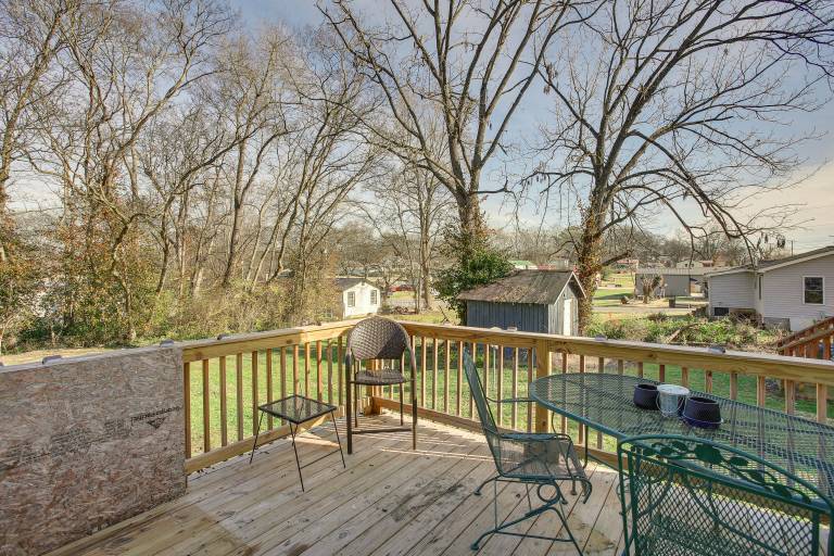 Pet-Friendly Gallatin Home w/ Deck, 1 Mi to Town! — photo 2