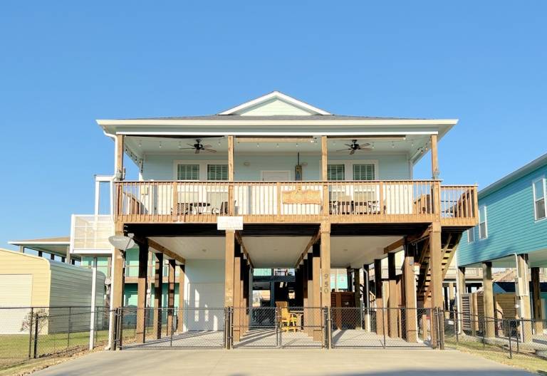 House with BBQ & garden in Bolivar, TX