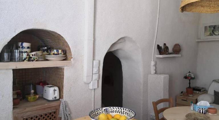 Charming vacation home with patio | Pets are welcome — photo 3