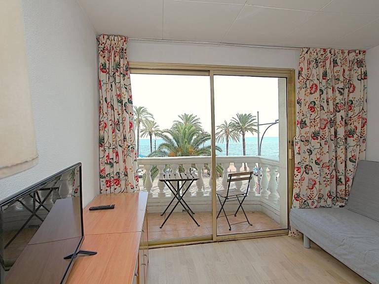 Holiday apartment with 2 rooms for 6 persons — photo 2
