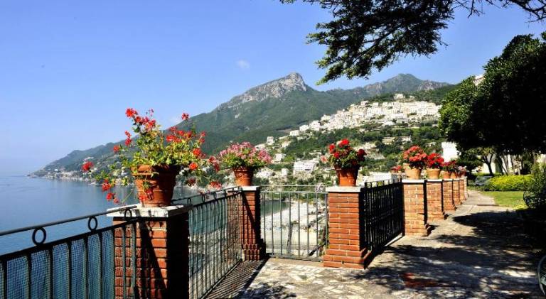 Rental apartment with 2 rooms for 4 persons — photo 4