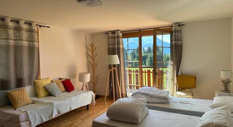 PetitChevrier - 6BR Spacious Chalet in Villars - Designed for Accessibility — photo 2