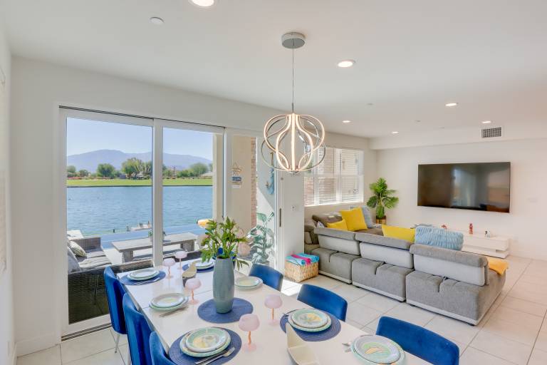 2 Mi to Fantasy Springs Casino: Lakefront Retreat! — photo 3