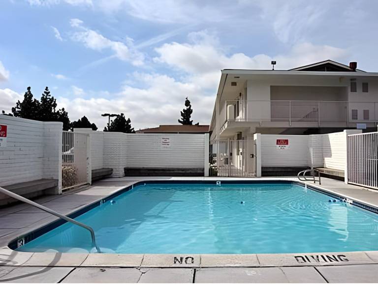 Super 8 by Wyndham Santa Clara in Santa Clara, CA