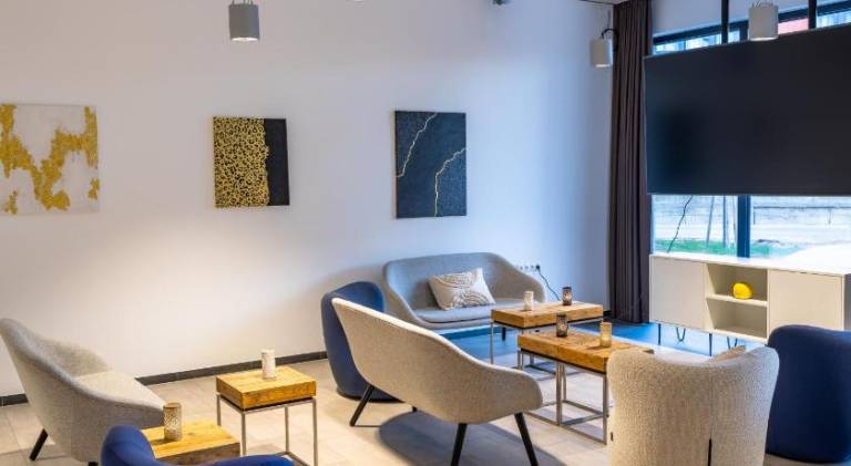 Serviced apartment with patio & garden | Pets allowed — photo 5