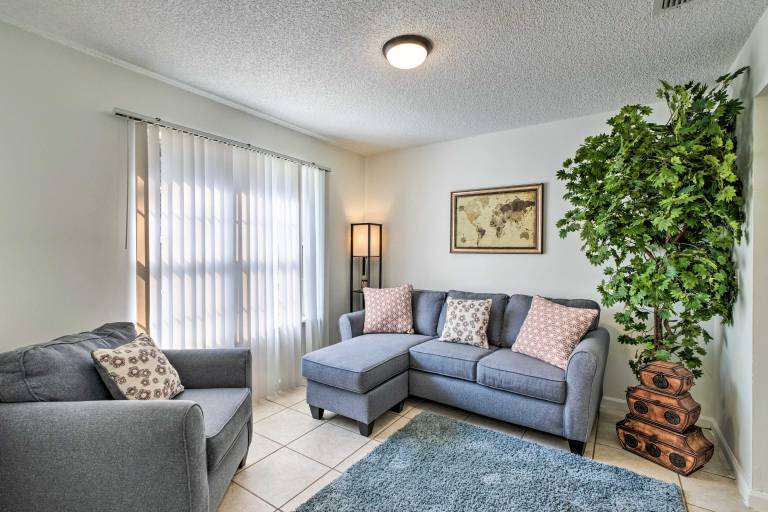 Sunny Abode, 10 Mi to University of Florida! — photo 5