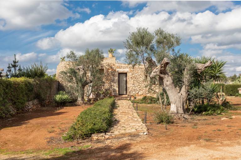Family-friendly vacation home with yard & BBQ | Sea view | Pets allowed in Alliste