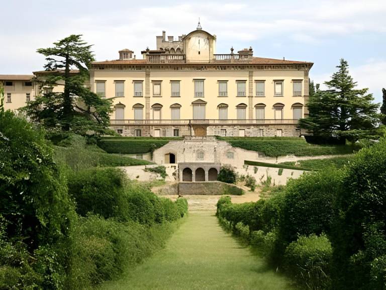 House with yard & pool in Rignano sull'Arno