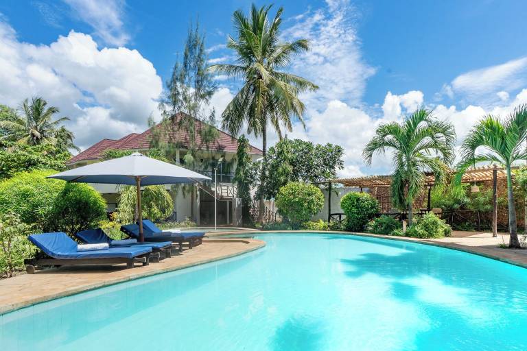 Villa  Diani Beach