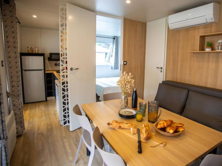 Family-oriented nice mobile home with patio | Next to the beach | Pets are welcome — photo 5