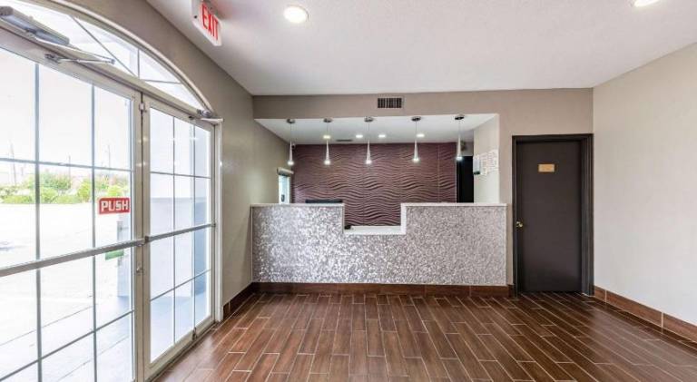 Quality Inn & Suites Canton — photo 5