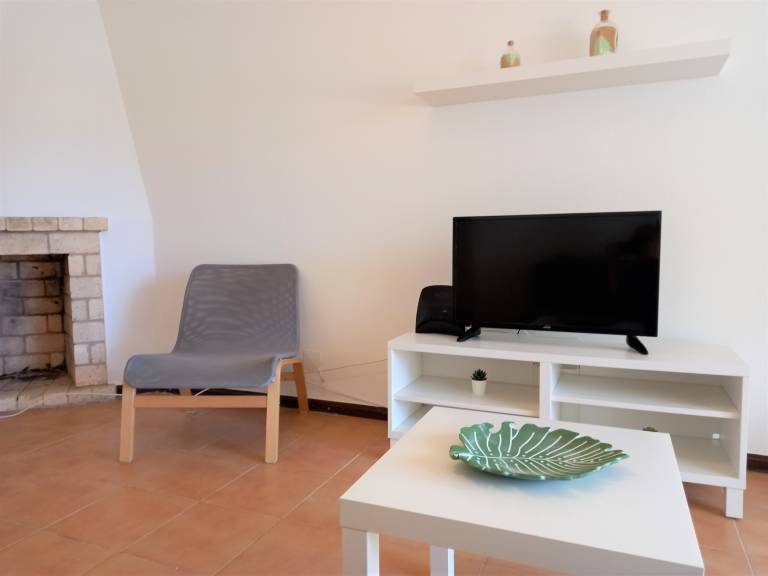 Holiday apartment with yard, patio & pool | Pet-friendly — photo 3