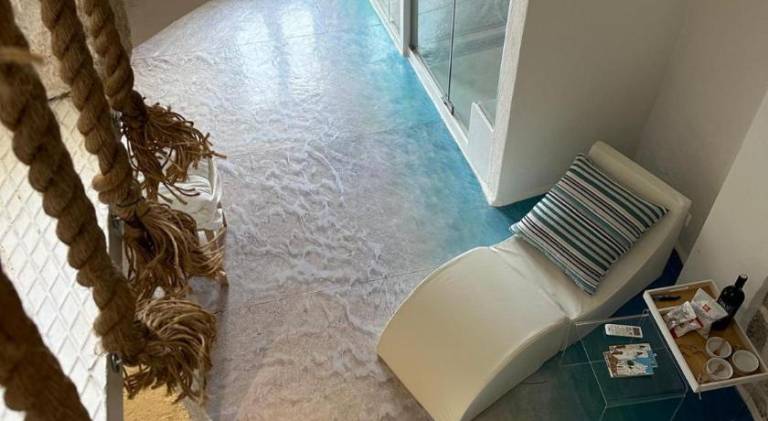 Vacation home with jacuzzi — photo 5