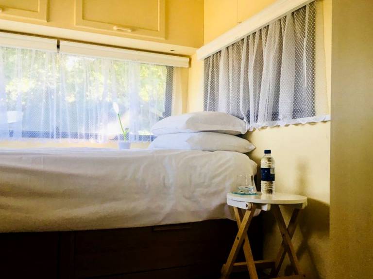 Vintage Caravan Ideal for a Romantic Glamping Getaway in Powys, Wales — photo 5