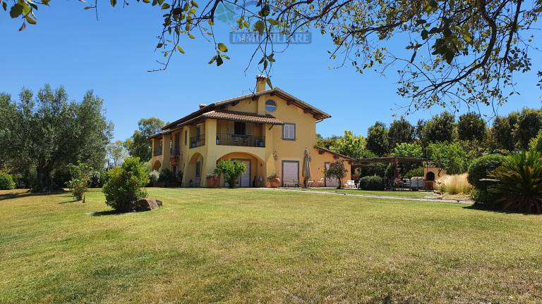 Villa with barbecue, terrace & garden | Mountain view — photo 5