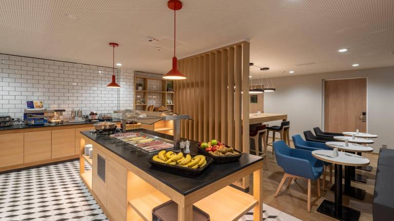 Holiday Inn Express Hamburg South A7 AS42 By IHG — photo 2