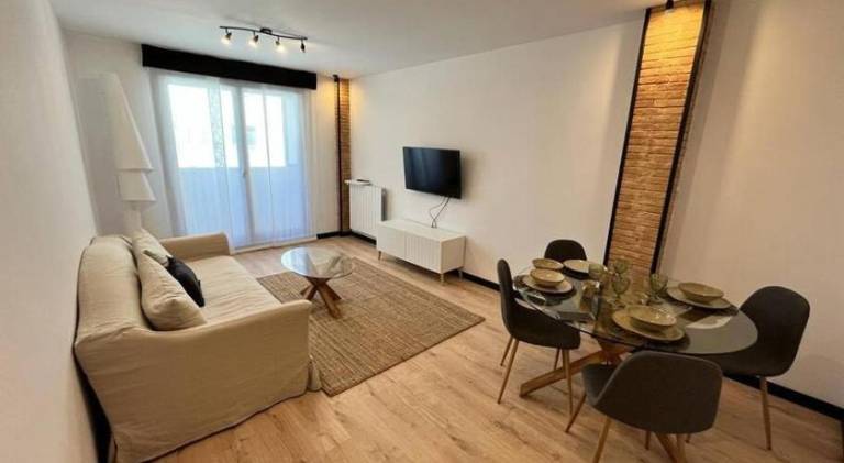 Apartment with pool — photo 2
