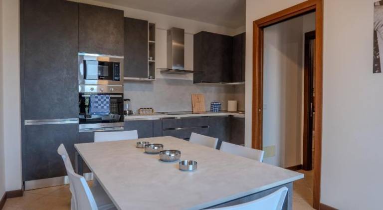 Holiday apartment with 2 rooms for 6 persons — photo 2