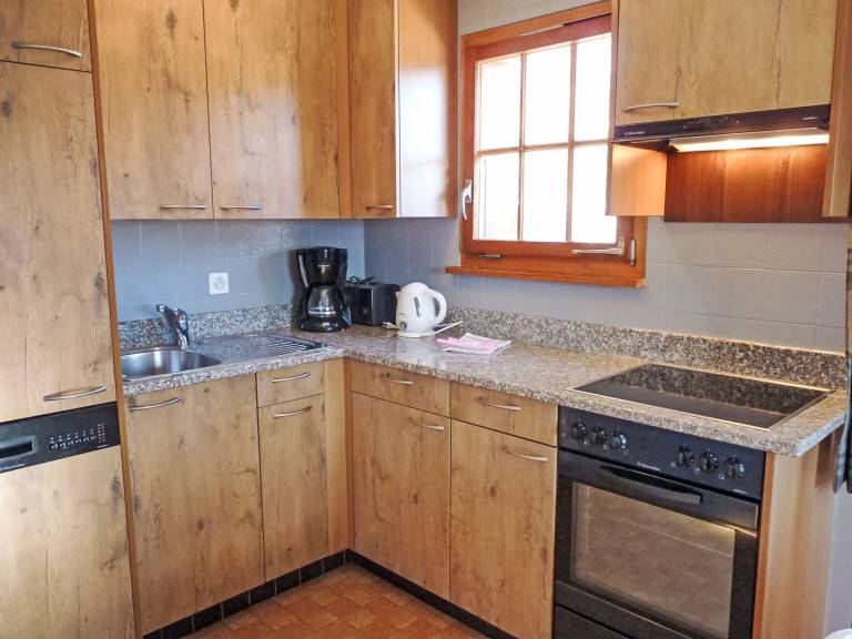 Rental apartment with grill, patio & yard | Mountain view — photo 5