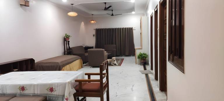 Vacation home with yard & barbeque in Varanasi