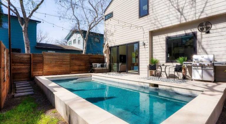 House with pool in Austin, TX
