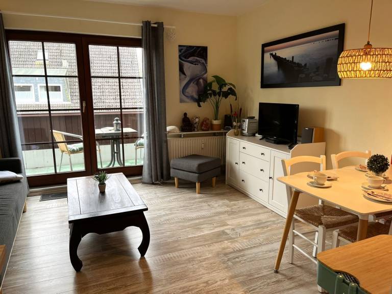 Charmante Ferienwohnung mit Schwimmbad (28Grad) im Haus. Nur ca. 2 km zum Meer. — photo 5