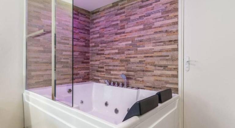 Charming holiday apartment with hot tub | Pets allowed — photo 4