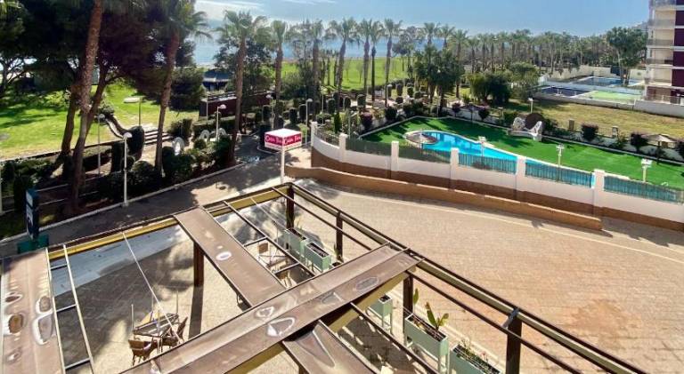 Rental apartment with yard, patio & pool — photo 3