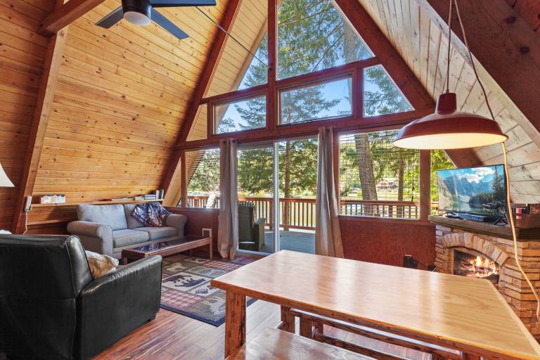 Family-oriented cabin with BBQ & fast internet | Water view | Dogs allowed — photo 5