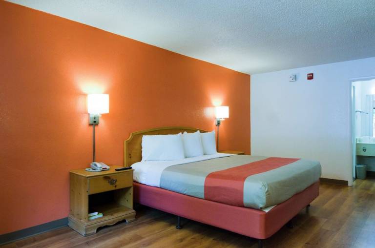 Motel  Mount Olivet Heights