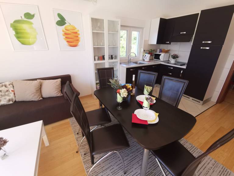 Apartment with barbecue — photo 4