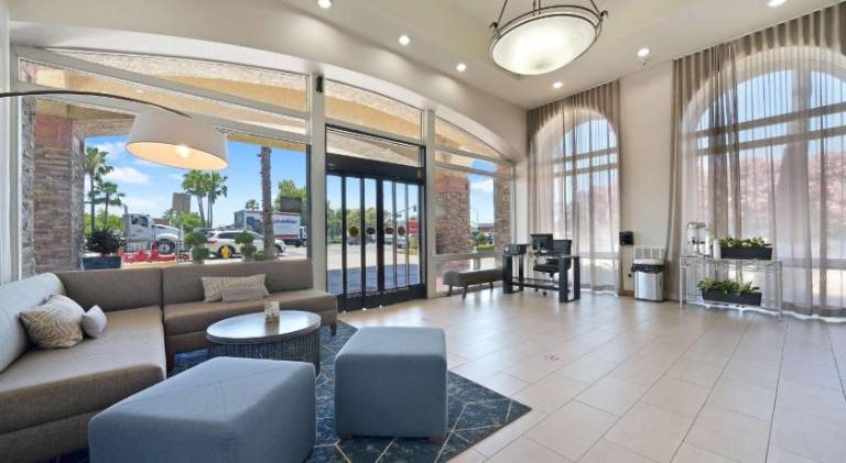 Best Western Plus Executive Inn & Suites — photo 3