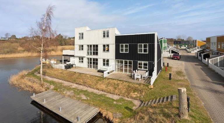 Vacation home with pool in Ebeltoft