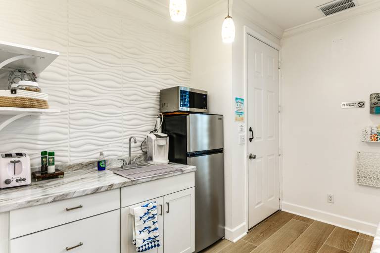 Pet-Friendly Studio: 6 Mi to Jupiter Beach Park! — photo 4