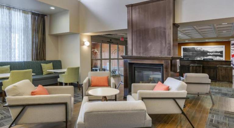 Hampton Inn & Suites by Hilton Edmonton/West — photo 4