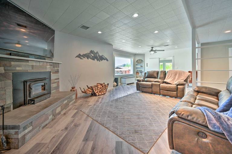 Stylish ‘Basecamp 6850' Near Downtown Williams! — photo 2