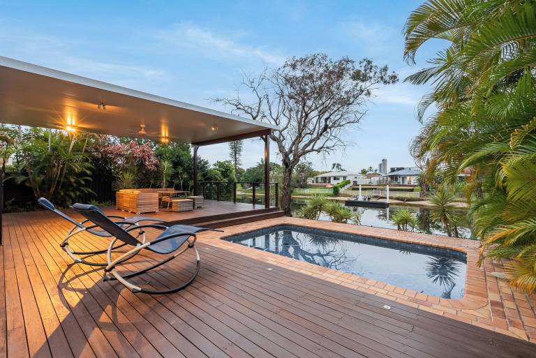 House  Mermaid Beach