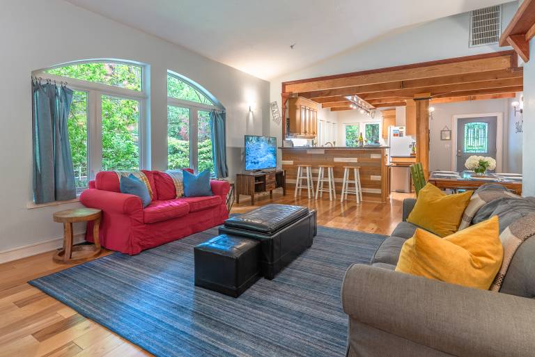 Family-friendly beautiful house with patio & barbecue | Pets allowed — photo 5