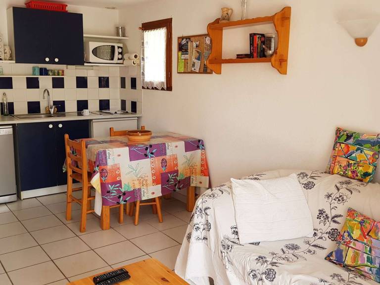 Villa with 1 room for 5 persons — photo 3