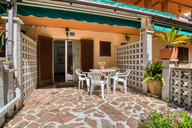 Holiday apartment with terrace & yard | Dogs allowed — photo 2