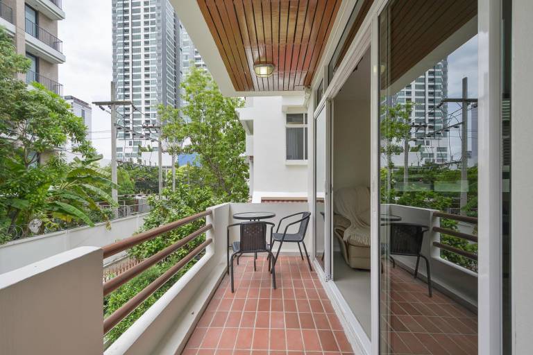 Urban Loft 5BR Terrace Bangkok — photo 4
