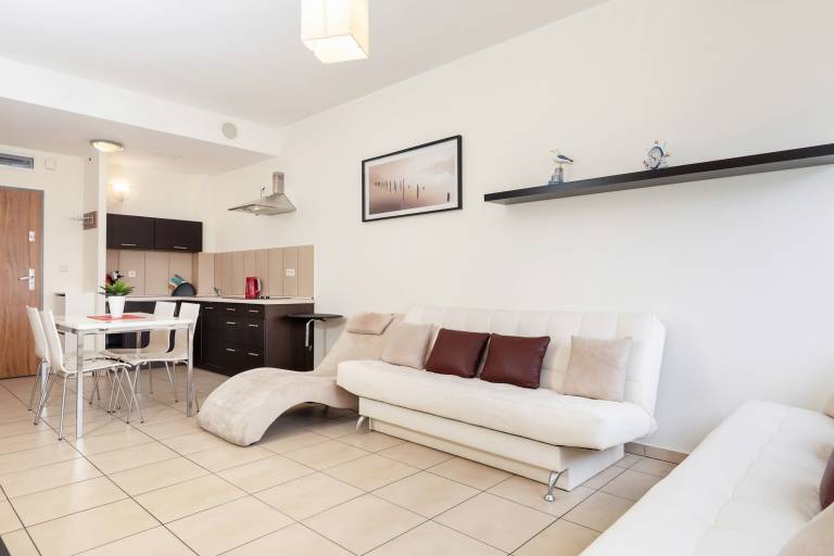 Family-friendly charming apartment with garden | Close to the beach | Dogs allowed in Kolobrzeg