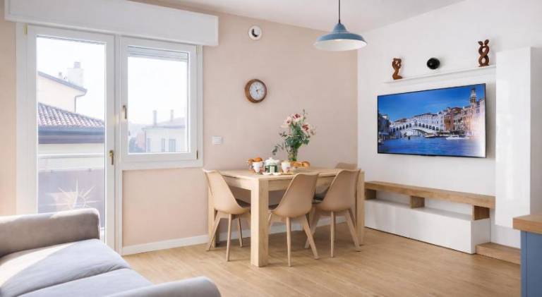 Holiday apartment with 1 room for 6 persons in Mestre
