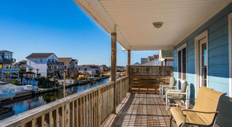 Big vacation home with pool | Pet-friendly — photo 5