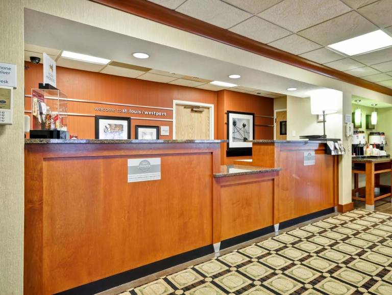 Hampton Inn St. Louis/Westport — photo 5