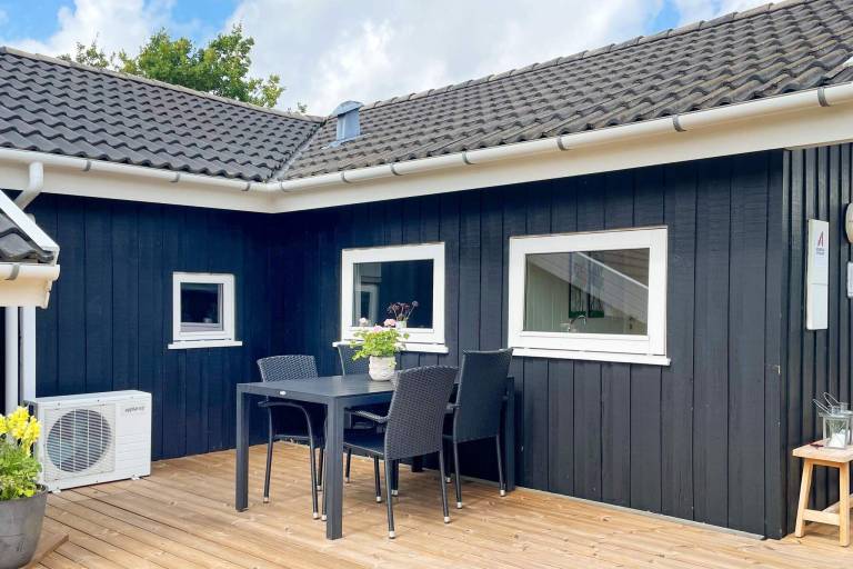 Lovely vacation home with sauna, garden & BBQ | Pets are welcome — photo 3