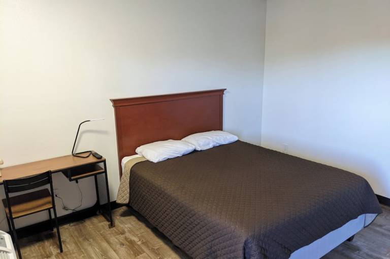K&E Motor Inn