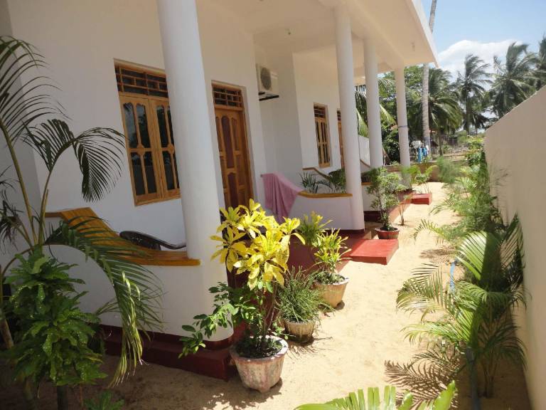Arugambay Surf and Sand Hotel — photo 5